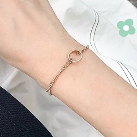 S925 Minimalist Gold Circle Bracelet - Picture 9 of 9